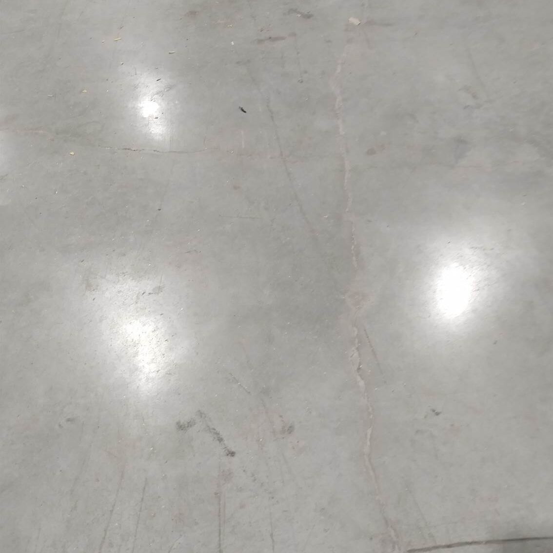 komsol Komsol®SEAL plus kombination betonboden garage industrie risse 14 jahre geschlossen versiegelt keine schaeden