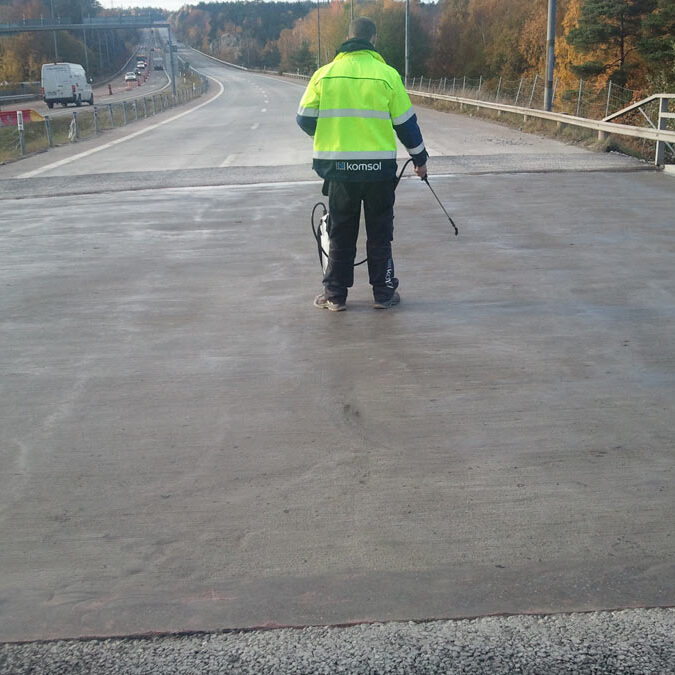 komsol Komsol®SEAL sanierung versiegelung beton seitenteile sockel pfeiler Nacka-highway