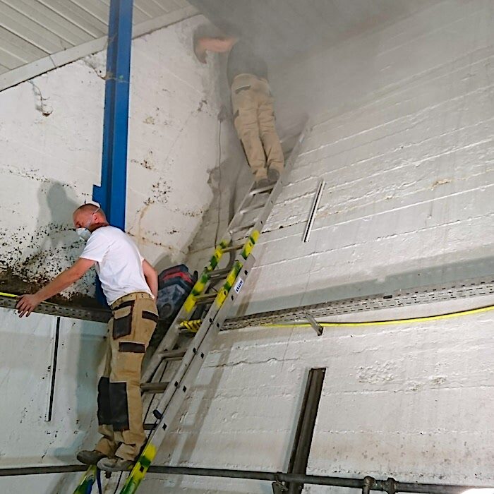 Komsol Komsol®SEAL keller bohrung fundamente versiegeln abdichten Hydrophobieren Feuchtigkeitssanierung frostsicher altbau Halle