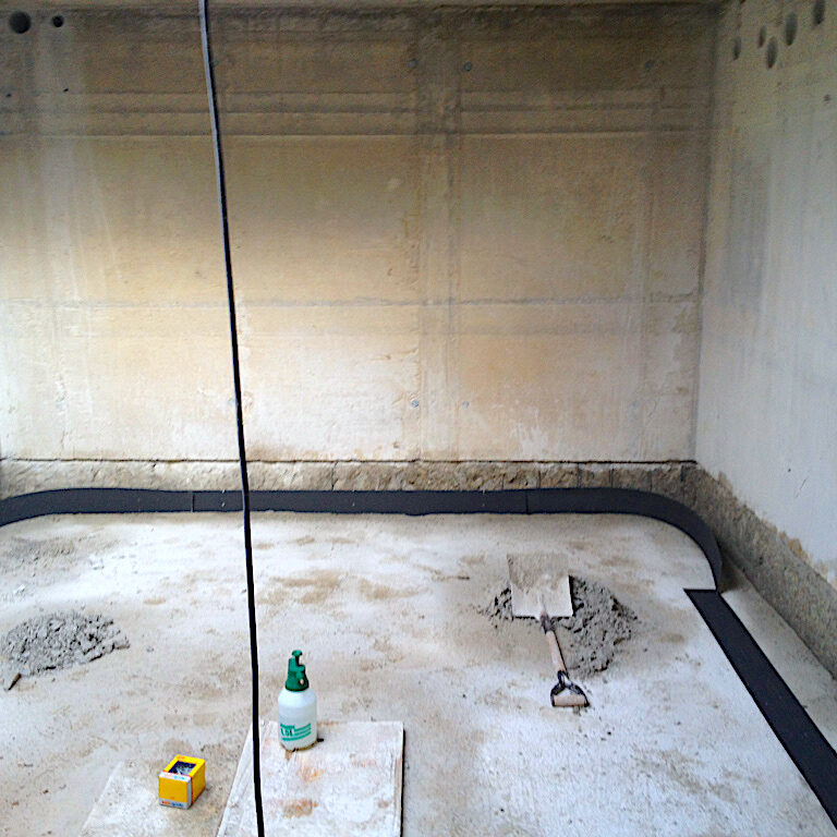 Komsol Komsol®SEAL keller fundamente versiegeln abdichten Hydrophobieren Feuchtigkeitssanierung frostsicher altbau