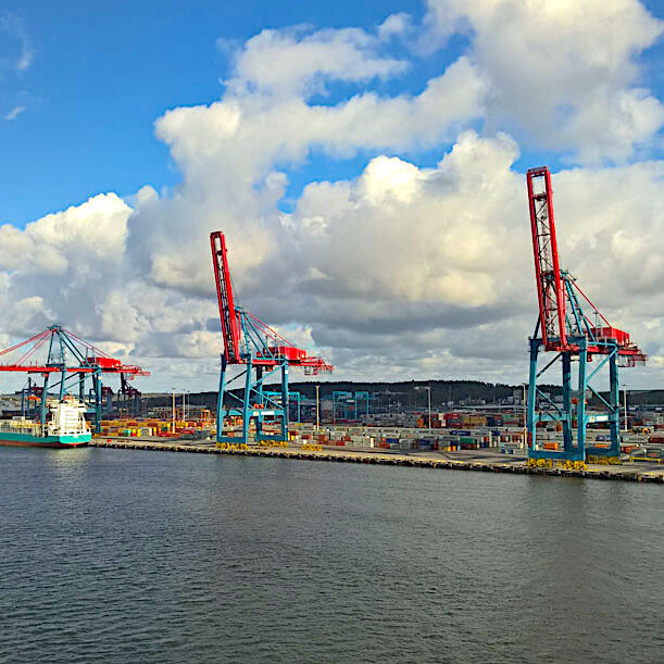 komsol Komsol®SEAL hafen hafenanlagen container Beton Betonboden dauerhaft versiegeln plus