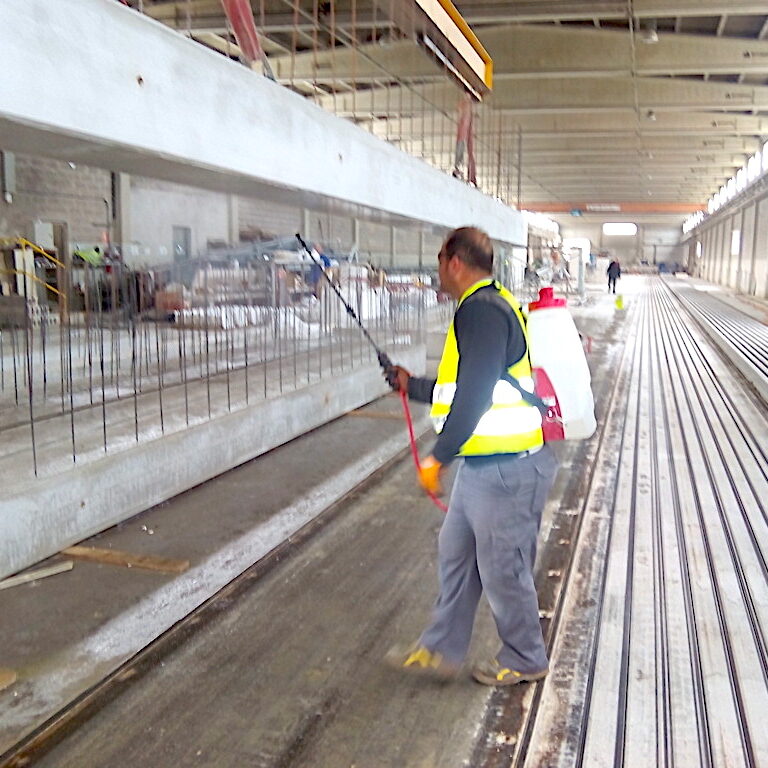 komsol Komsol®SEAL hafen hafenanlagen container Beton Betonboden dauerhaft versiegeln plus Traeger Halle