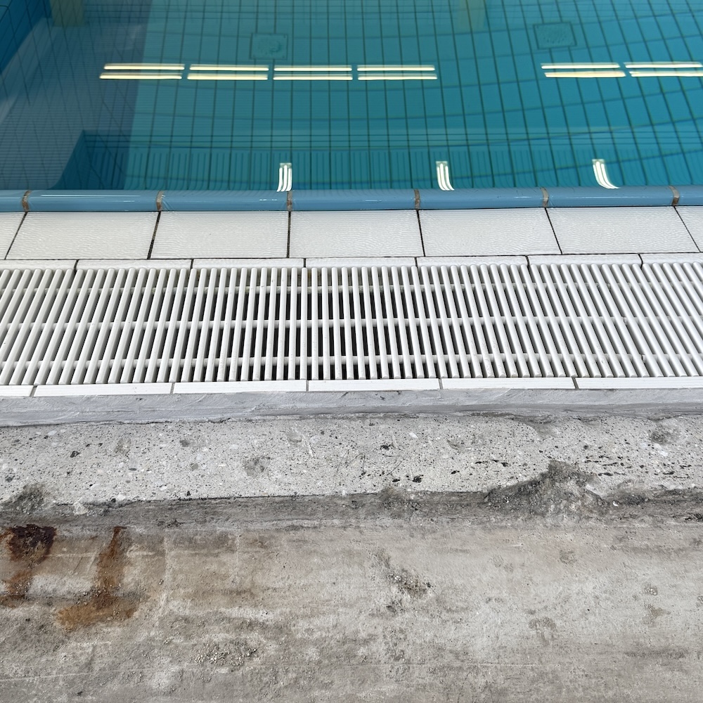 komsol SEAL Schwimmbecken Schwimmbad SUCON Ingenieurbau Beton Versiegeln Spezialisten