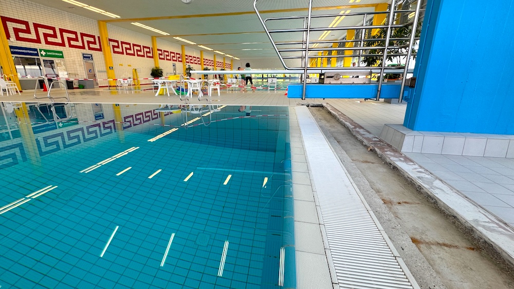 komsol Schwimbecken Schwimmbad SUCON Ingenieurbau Beton Versiegeln Spezialisten Dicht Sanierung neu